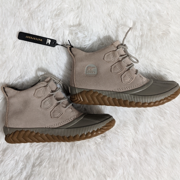 SOREL Women's Out ‘N About Plus Waterproof Winter - Picture 5 of 8